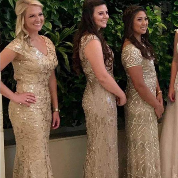 Adrianna Papell Dresses & Skirts - Gold sequin ADRIANNA PAPELL DRESS!